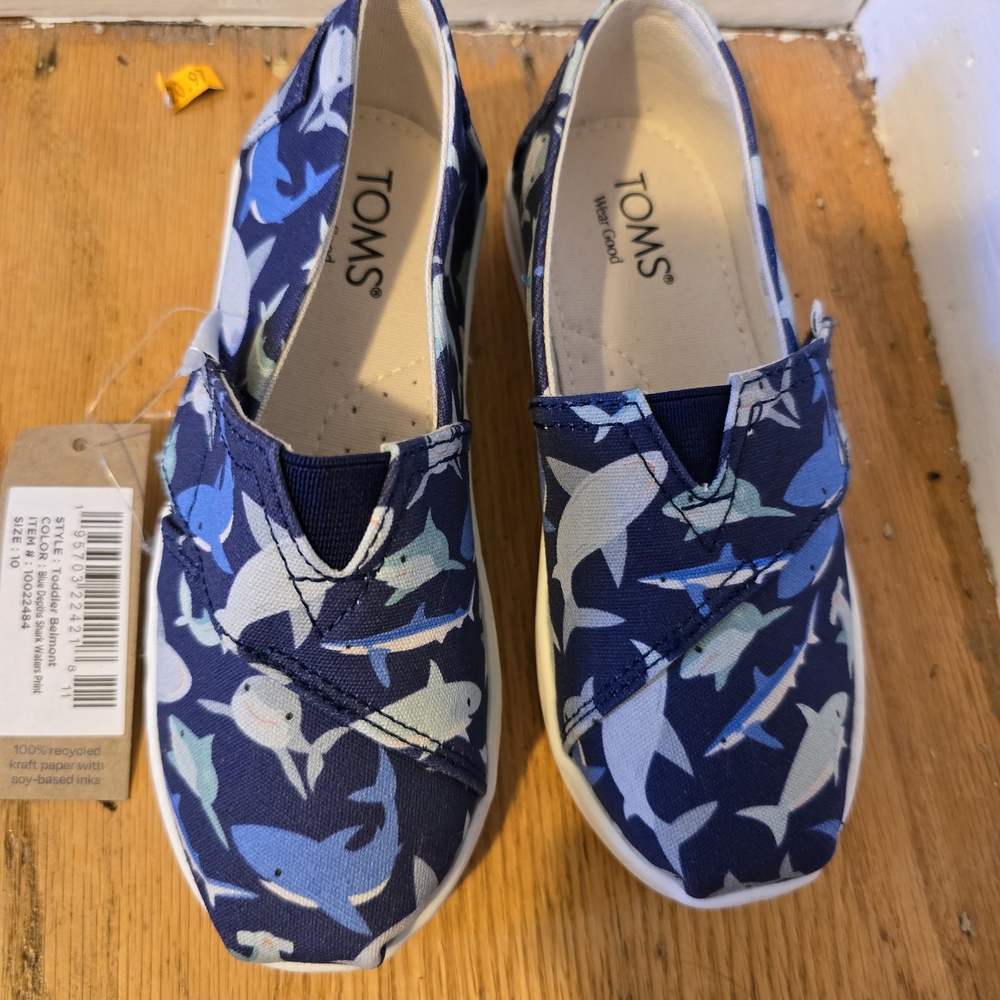 TOMS Kids Navy Shark Pattern Sneakers